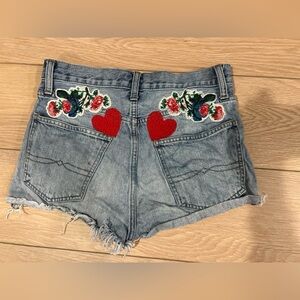 Lucky Brand y2k vintage high-rise floral/hearts patchwork denim shorts size 2/26